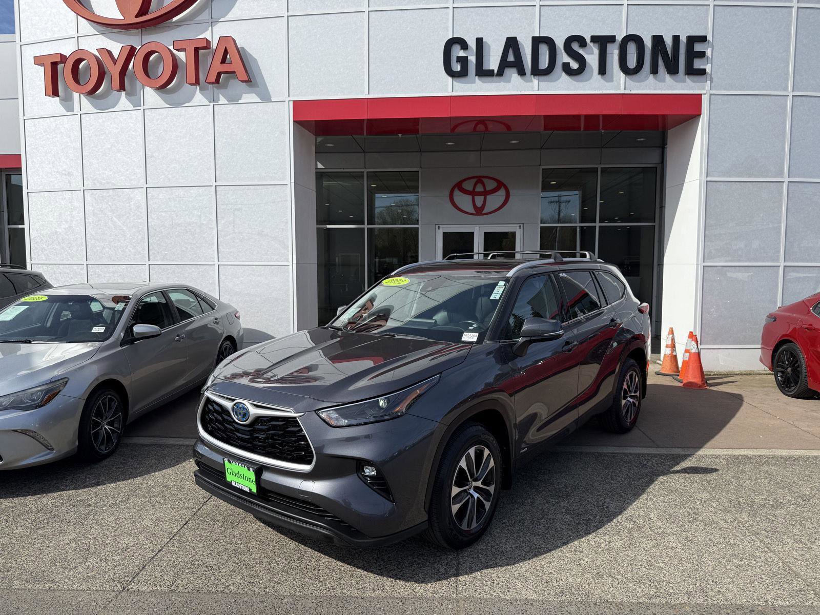 Used 2022 Toyota Highlander XLE