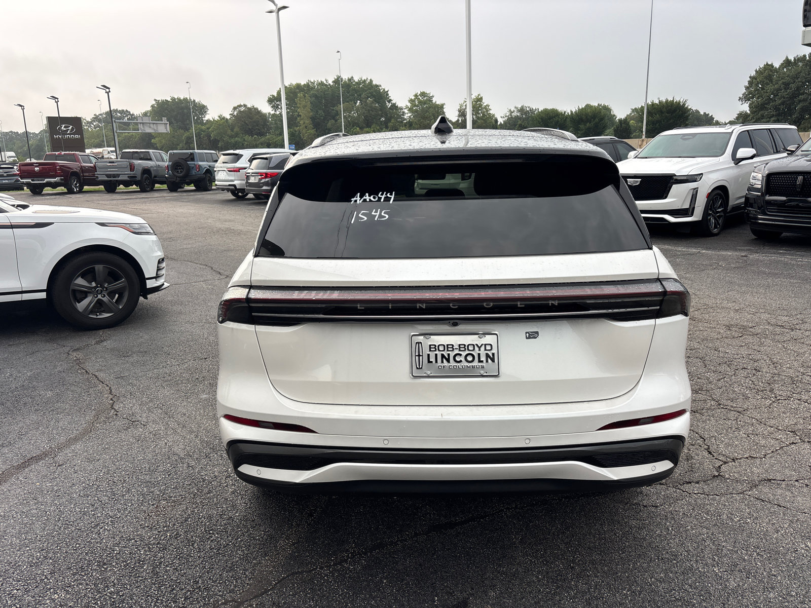 New 2026 Lincoln Nautilus Reserve w/ Jet Appearance Package AWD/4WD image 6
