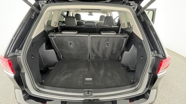 Used 2024 Volkswagen Atlas SEL Premium R-Line image 48