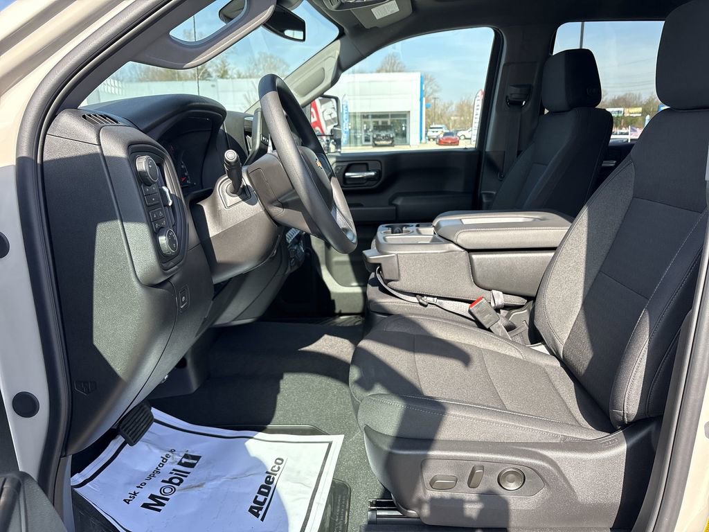 New 2026 Chevrolet Silverado 2500 Custom w/ Custom Value Package image 20