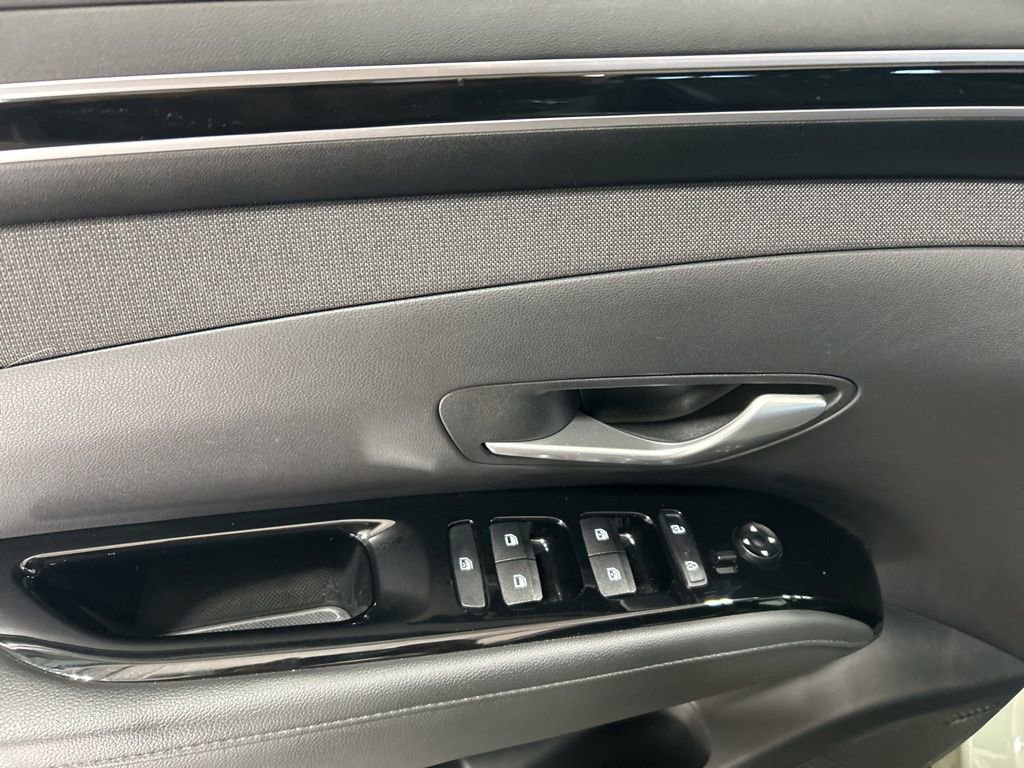 Used 2024 Hyundai Santa Cruz Limited image 11