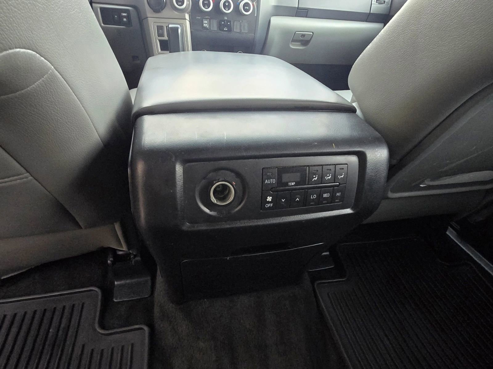 Used 2013 Toyota Sequoia SR5 image 10