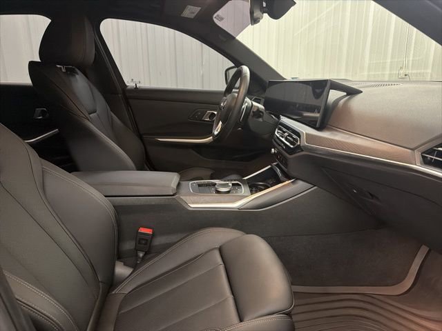 Used 2024 BMW 330i Sedan image 29