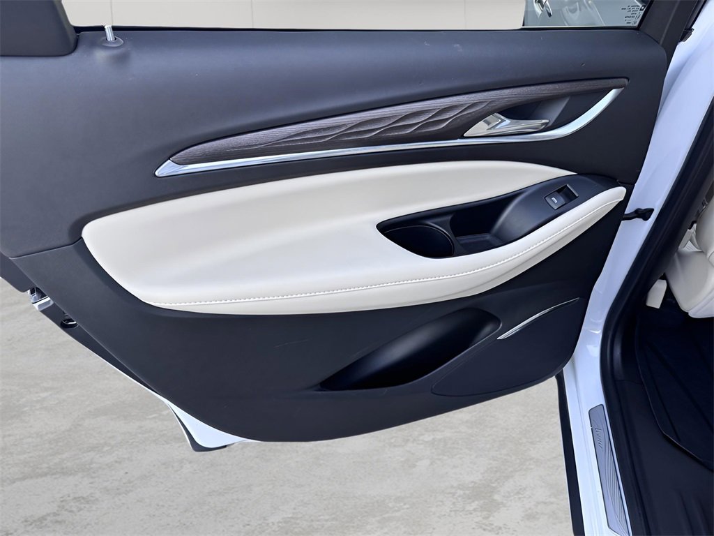 Used 2023 Buick Enclave Avenir w/ Avenir Technology Package image 12