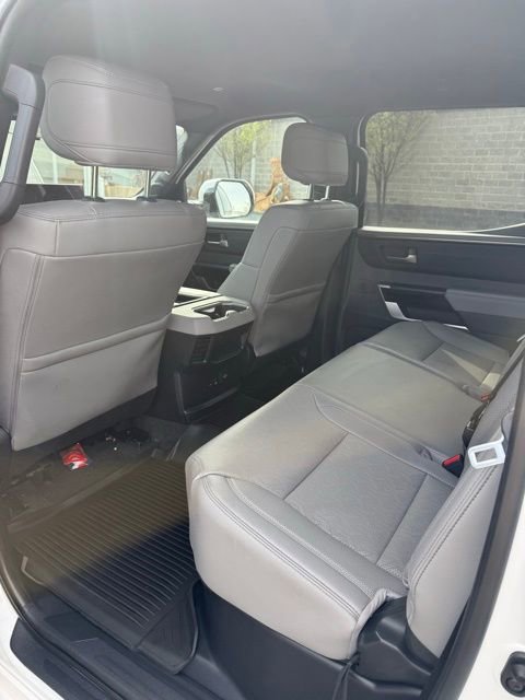 Used 2025 Toyota Tundra Limited AWD/4WD image 35