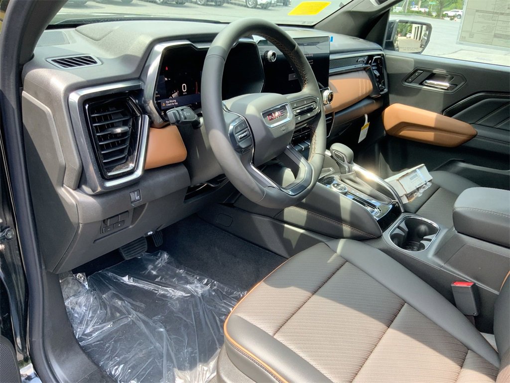 New 2025 GMC Canyon AT4 w/ Nightfall Edition image 10