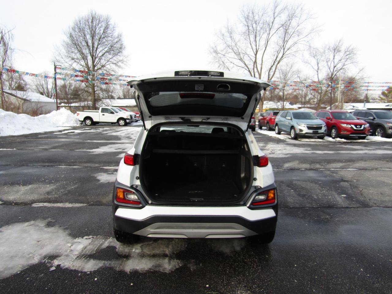 Used 2021 Hyundai Kona Limited w/ Cargo Package AWD/4WD image 23