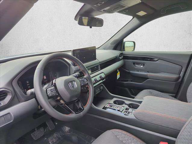 New 2026 Honda Pilot Sport image 3