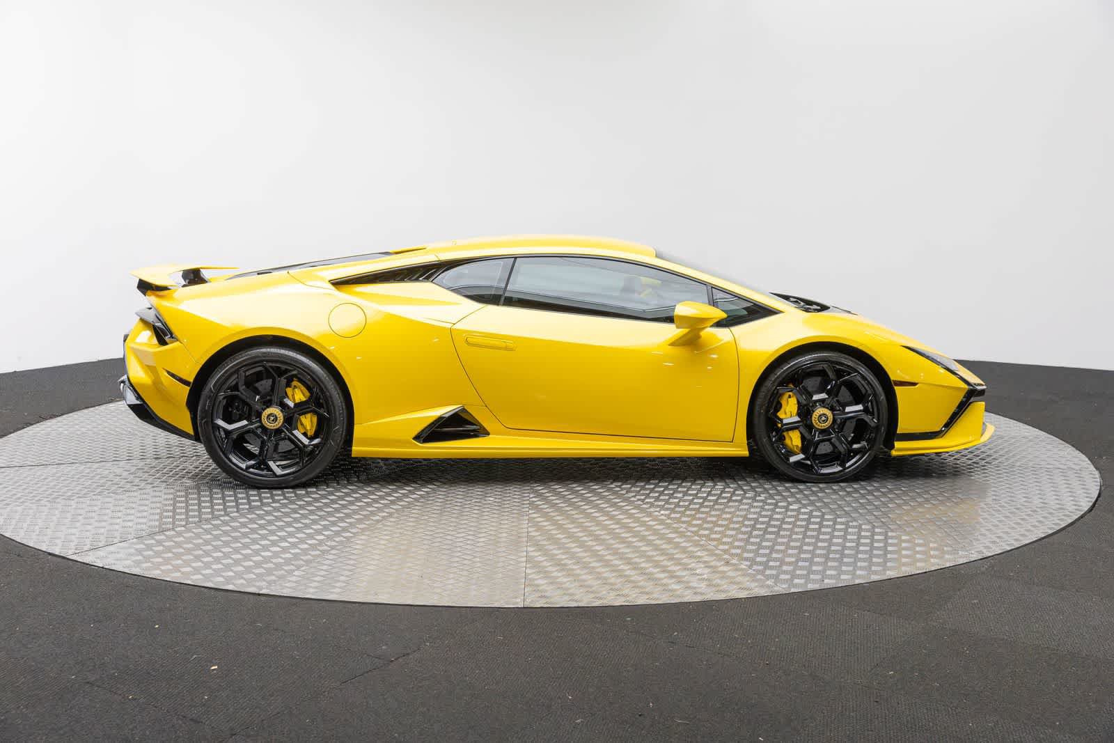 Used 2023 Lamborghini Huracan Tecnica RWD image 49