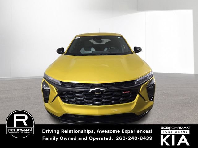Used 2024 Chevrolet Trax RS image 3