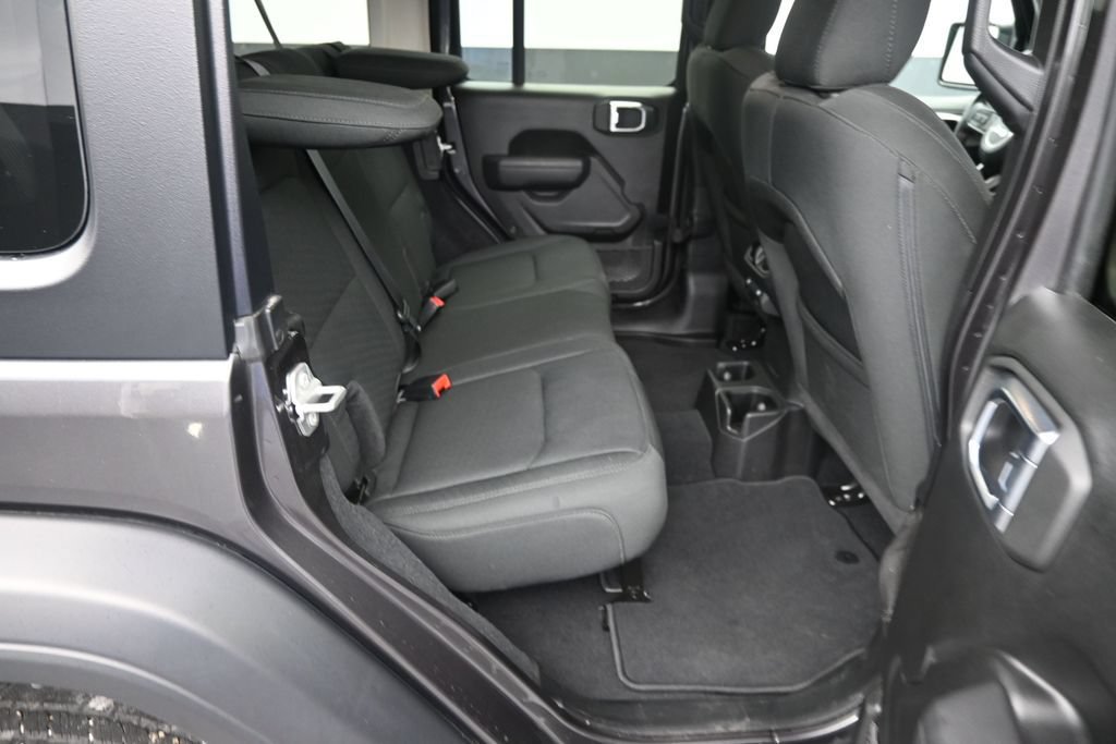 Used 2022 Jeep Wrangler Unlimited Sport AWD/4WD image 13