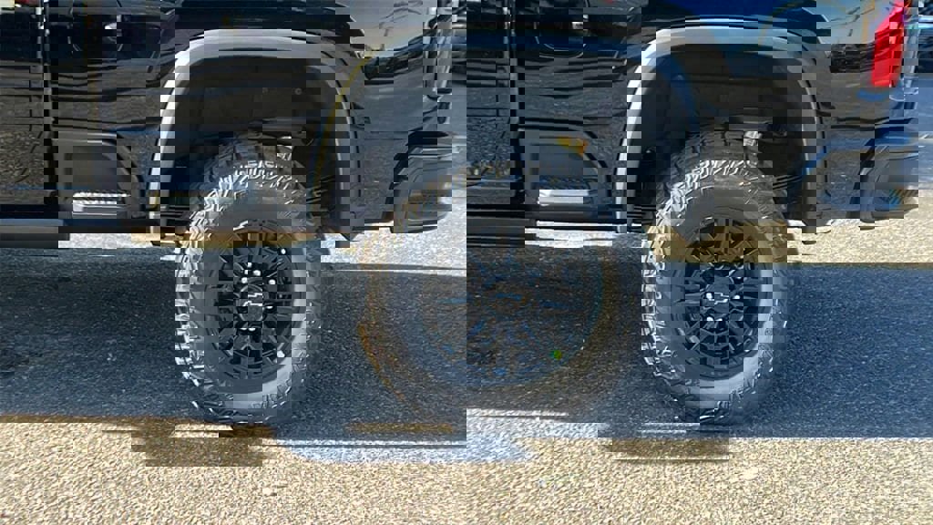 New 2026 Chevrolet Silverado 2500 ZR2 image 9