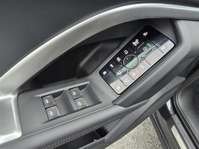 Used 2025 Audi Q5 Premium Plus image 25