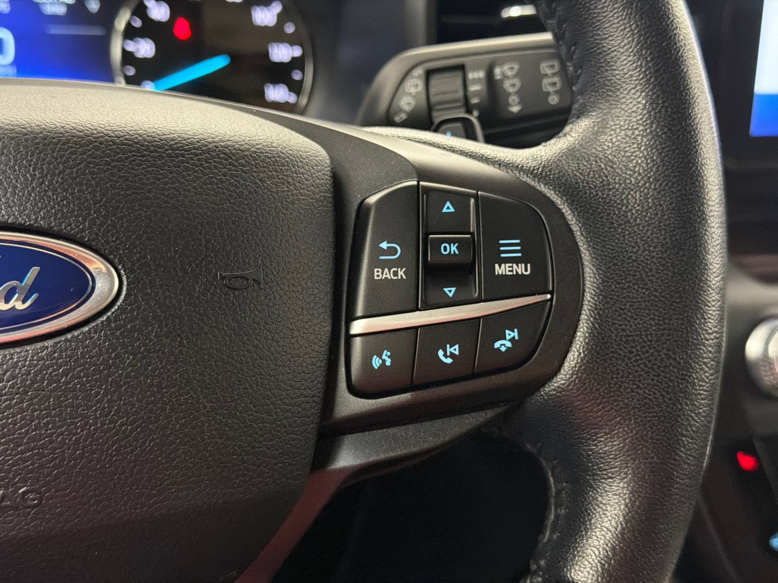 Used 2020 Ford Explorer XLT w/ Comfort Package AWD/4WD image 20
