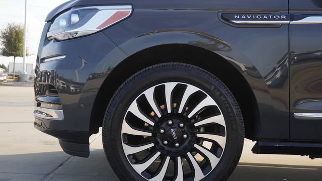 Used 2023 Lincoln Navigator Black Label image 5