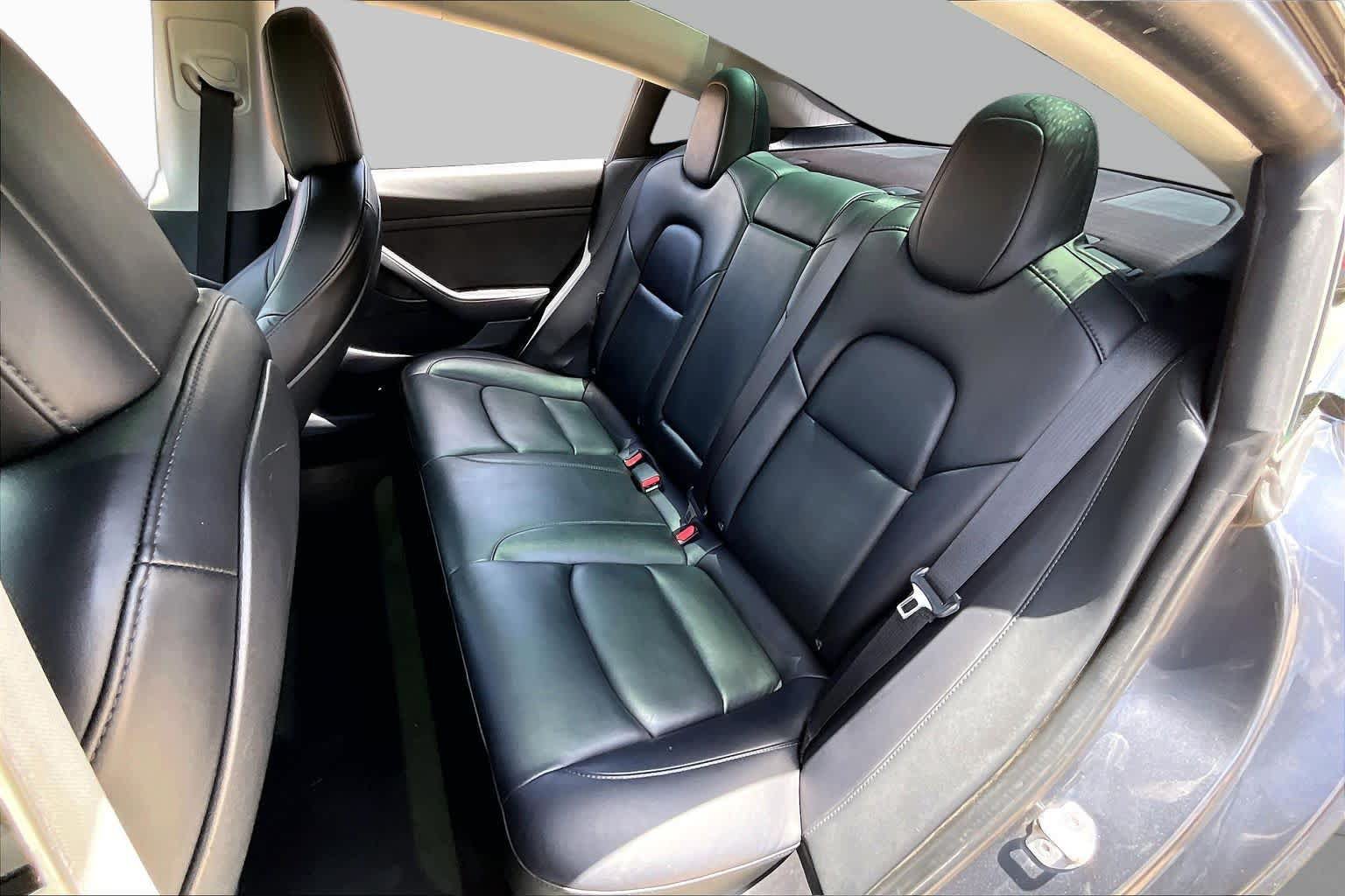 Used 2022 Tesla Model 3 Standard Range RWD image 15
