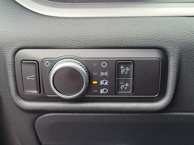 Used 2023 Ford Explorer XLT RWD image 12