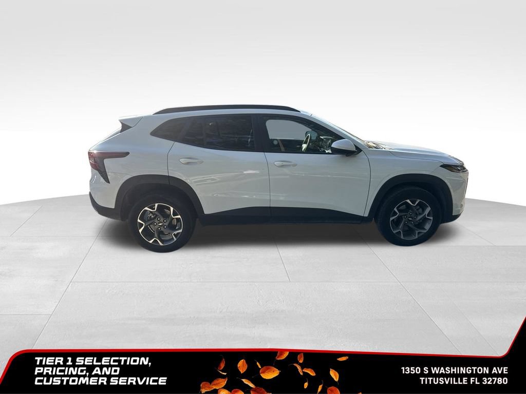 Used 2025 Chevrolet Trax LT w/ LT Convenience Package FWD image 6