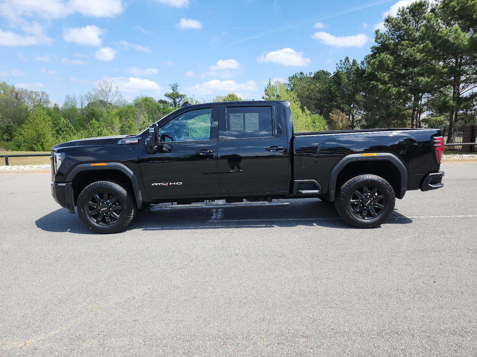 Certified 2025 GMC Sierra 2500 AT4 image 2