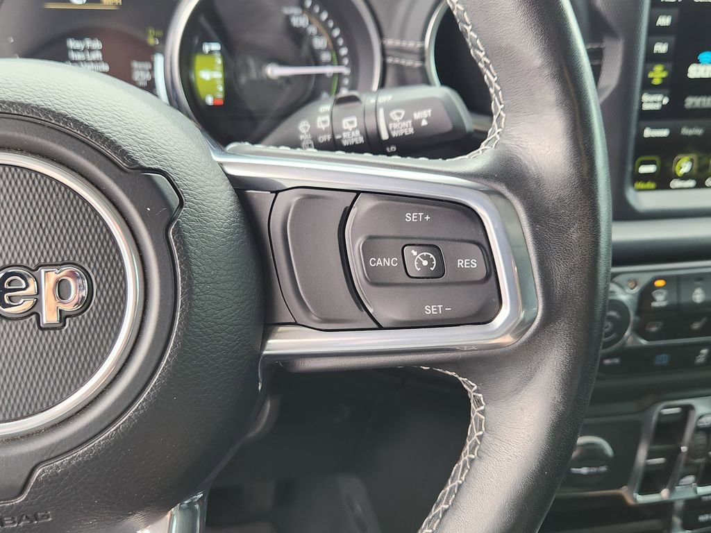 Used 2023 Jeep Wrangler Unlimited Sahara w/ Cold Weather Group AWD/4WD image 18