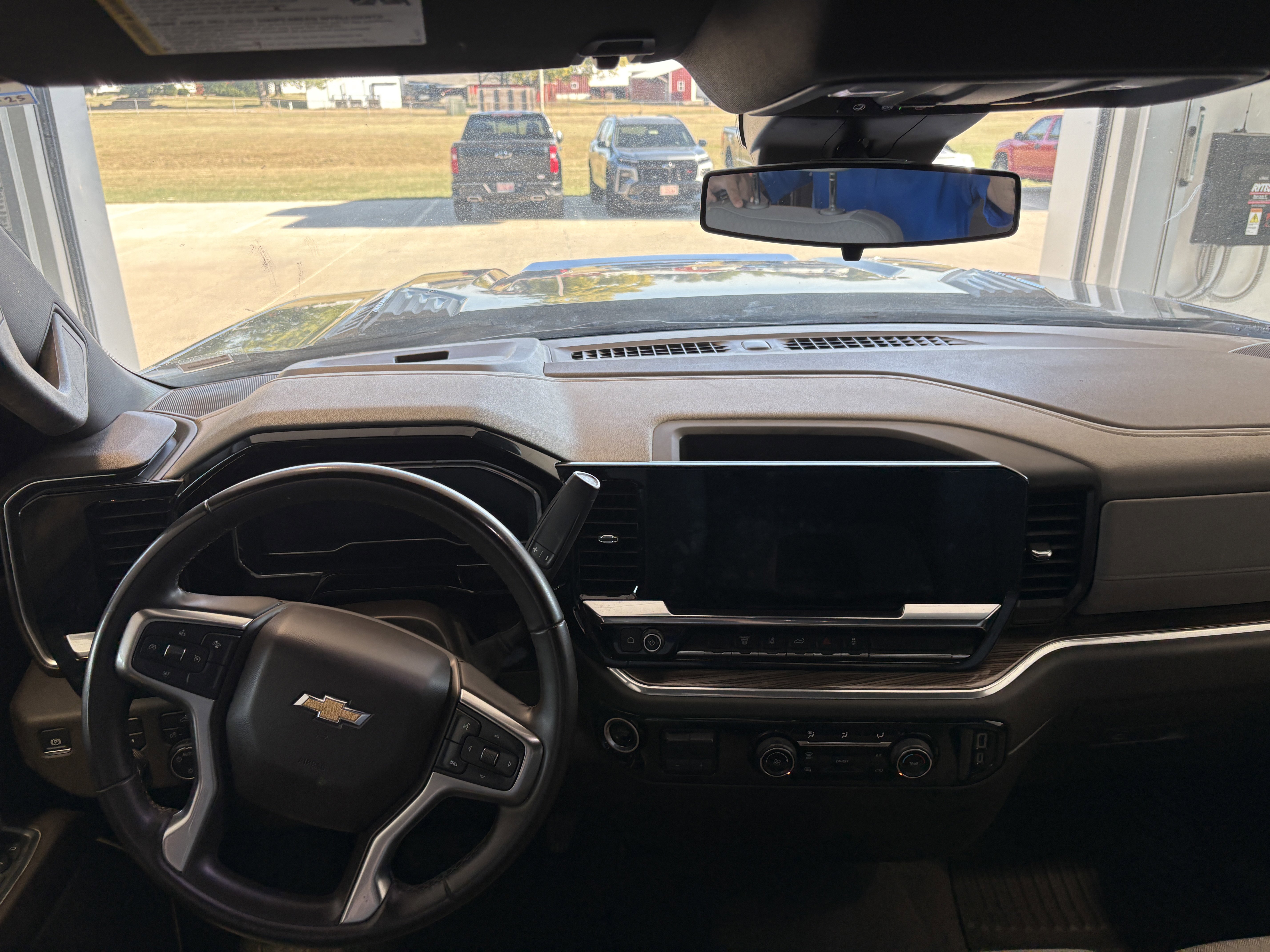 Used 2024 Chevrolet Silverado 2500 LT image 11