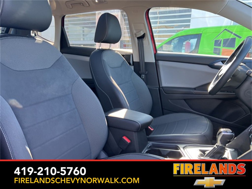 Used 2022 Volkswagen Taos SE w/ Panoramic Sunroof Package image 27