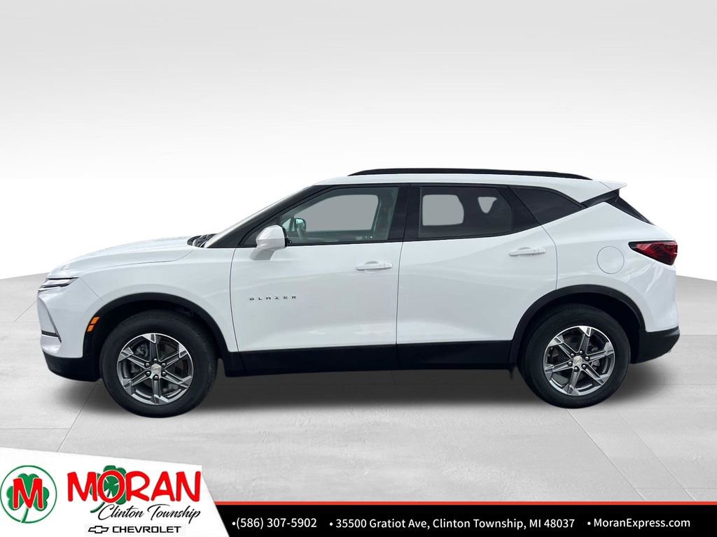 Certified 2024 Chevrolet Blazer LT w/ Convenience Package FWD image 3