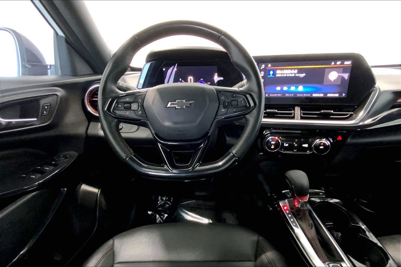 Used 2024 Chevrolet Trax RS w/ Driver Confidence Package FWD image 4