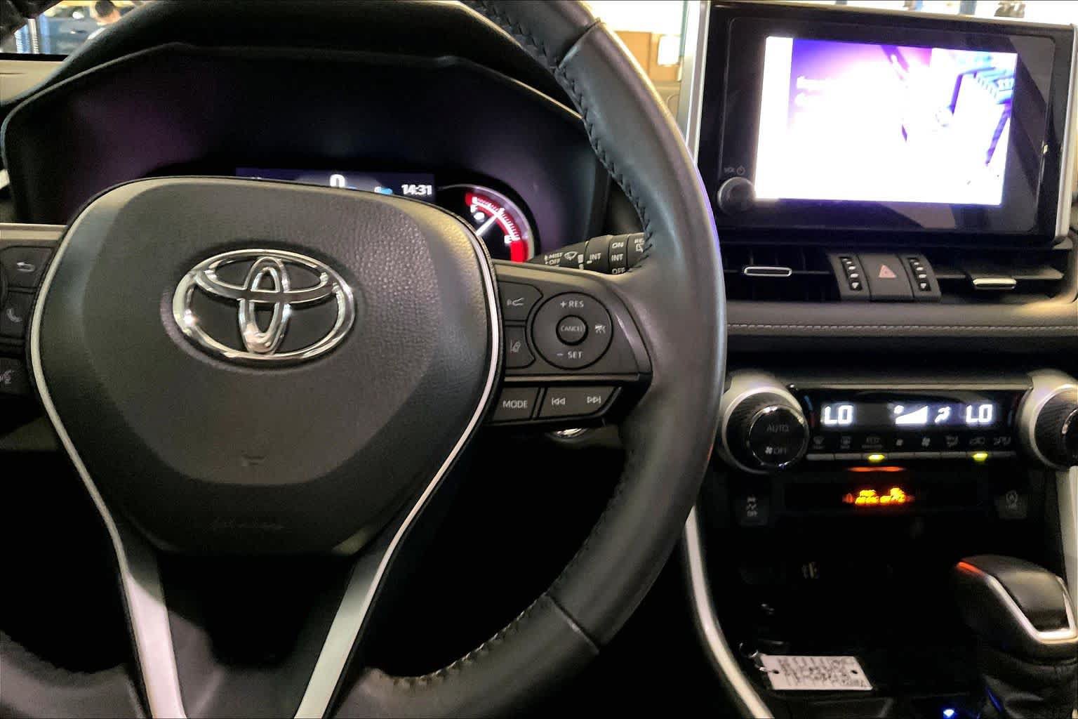 Used 2023 Toyota RAV4 XLE Premium FWD image 23