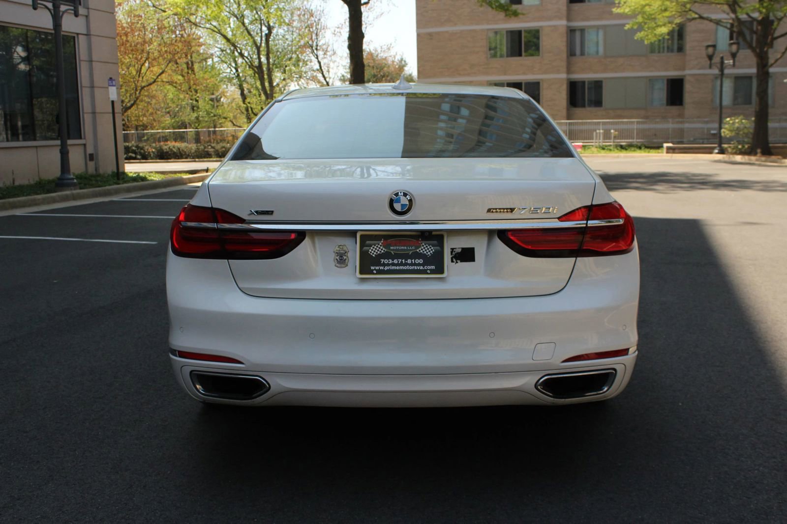 Used 2017 BMW 750i xDrive AWD/4WD image 8