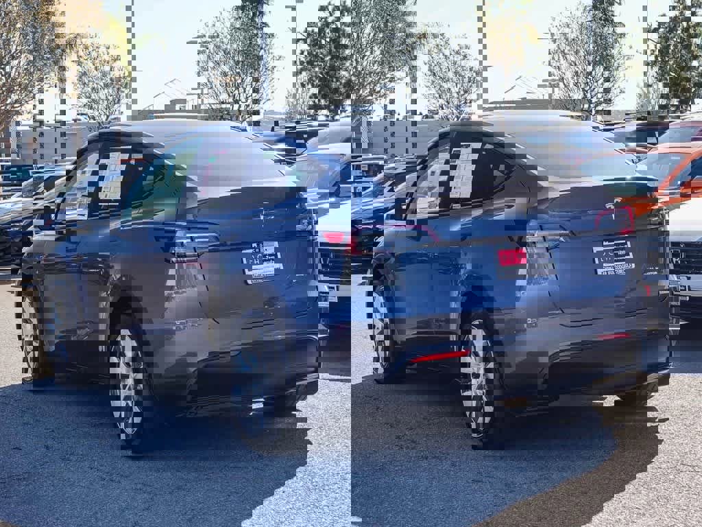 Used 2023 Tesla Model Y Long Range image 6
