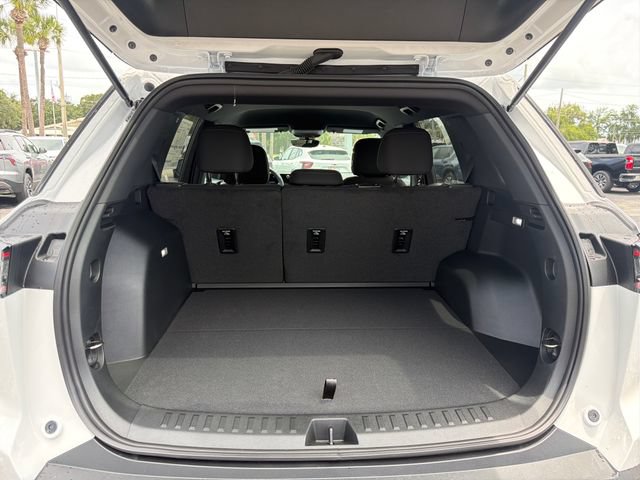 New 2027 Chevrolet Equinox LT w/ Safety and Technology Package FWD image 10