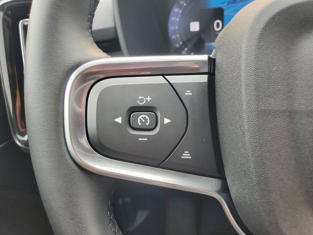 Certified 2026 Volvo XC40 B5 Core w/ Climate Package AWD/4WD image 18