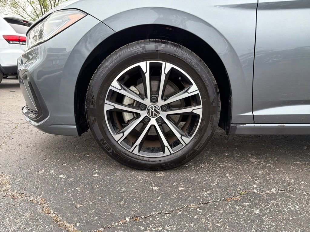 Used 2025 Volkswagen Jetta Sport FWD image 28