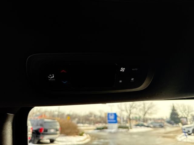 Used 2018 Chrysler Pacifica Touring-L w/ Premium Audio Group image 22