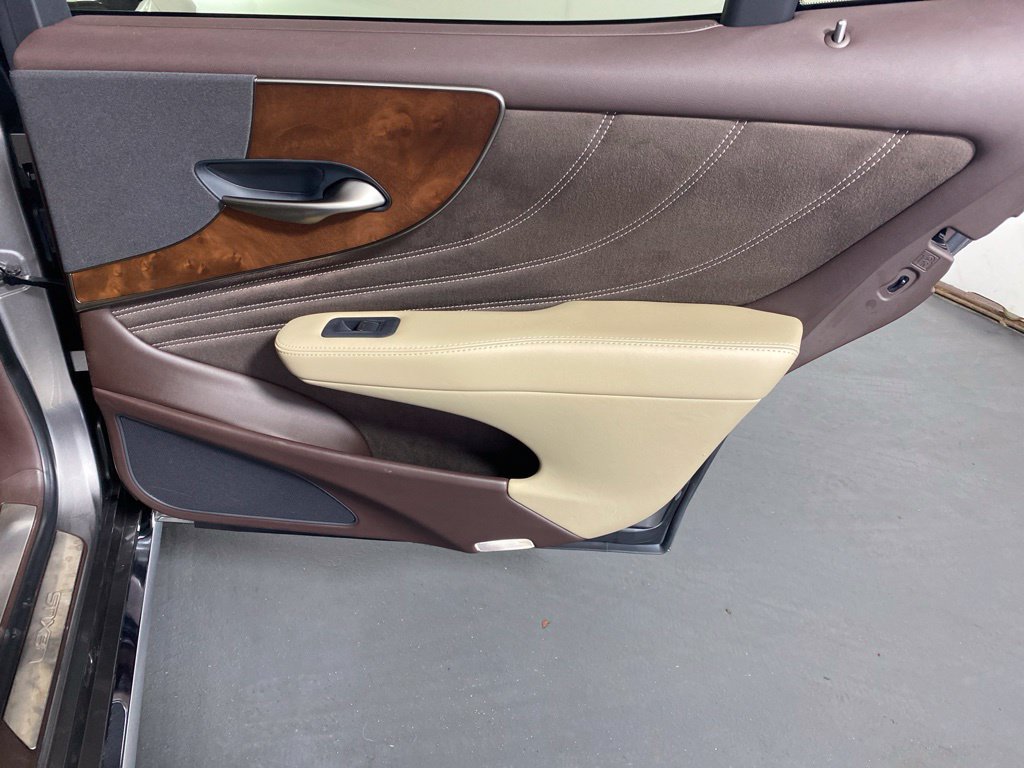Certified 2020 Lexus LS 500 AWD image 31