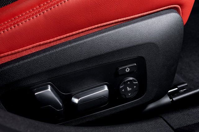 Used 2023 BMW M3 Competition w/ M Carbon Exterior Package image 61