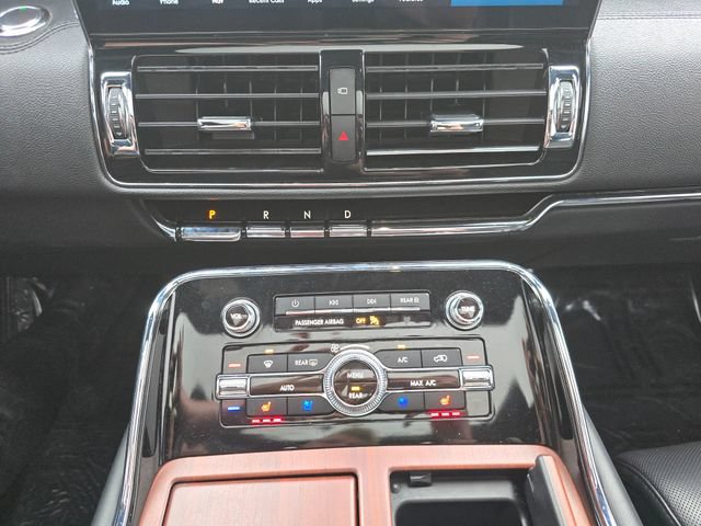 Used 2023 Lincoln Navigator Reserve AWD/4WD image 19