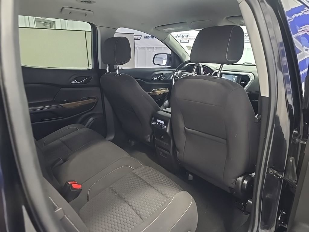 Used 2017 GMC Acadia SLE image 24