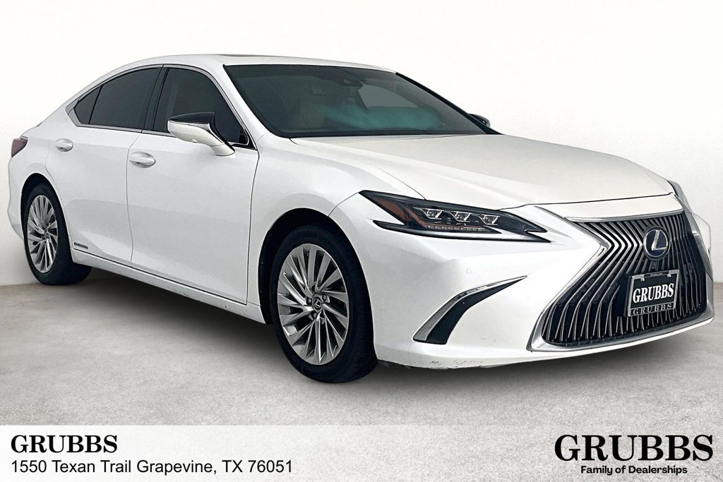 Used 2020 Lexus ES 300h Ultra Luxury w/ Accessory Package 2 FWD image 1