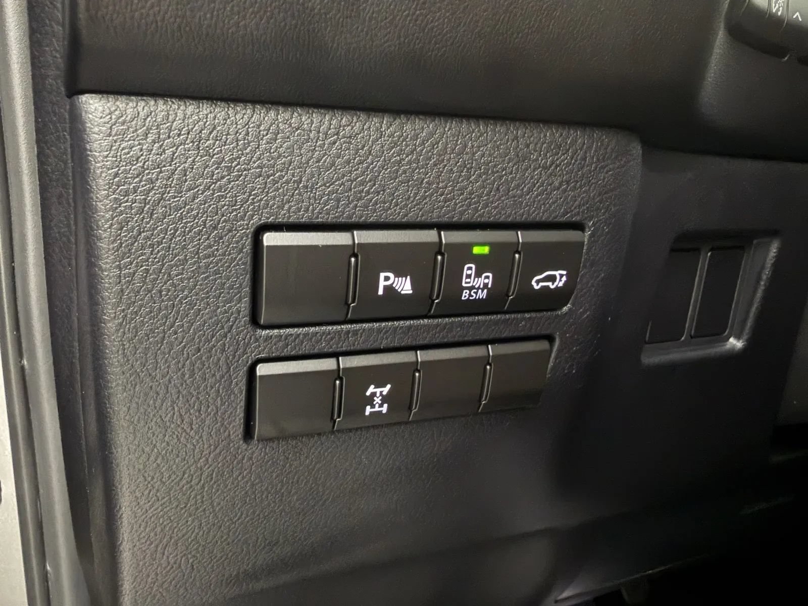 Used 2017 Lexus NX 200t AWD w/ Premium Package image 32