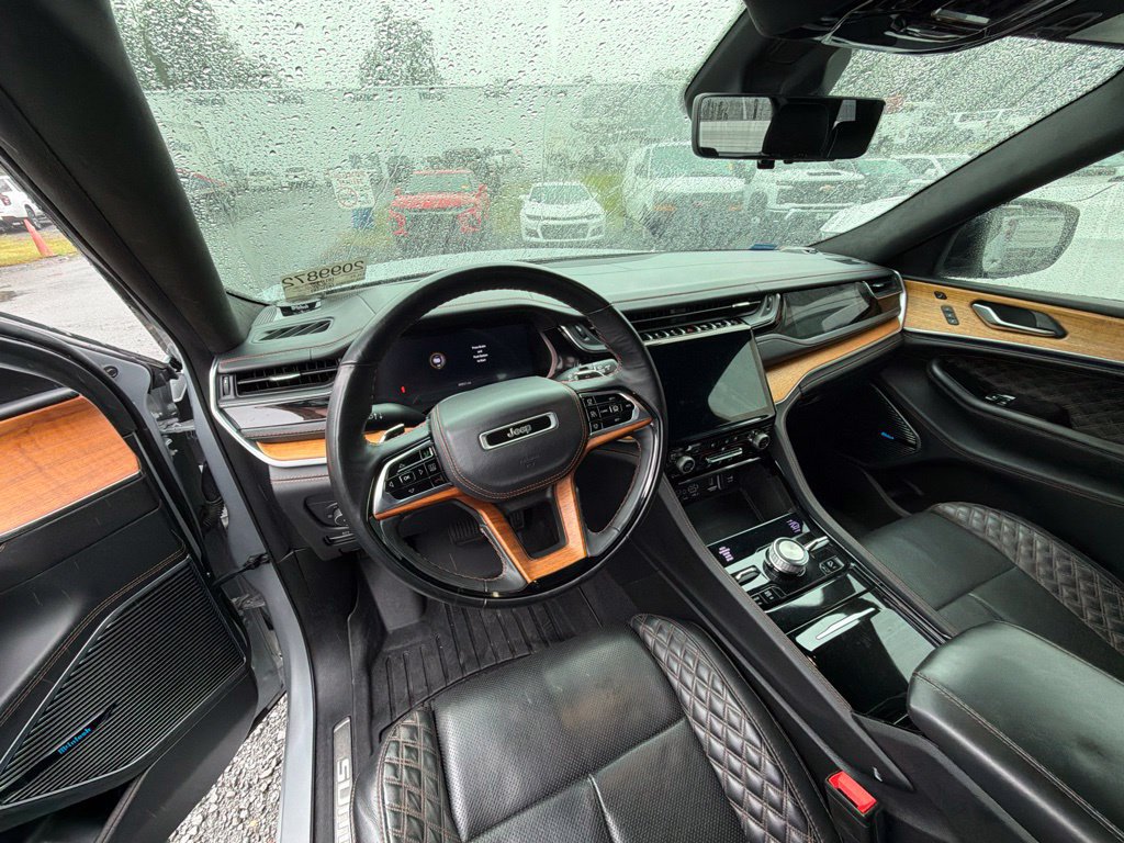 Used 2022 Jeep Grand Cherokee Summit AWD/4WD image 14