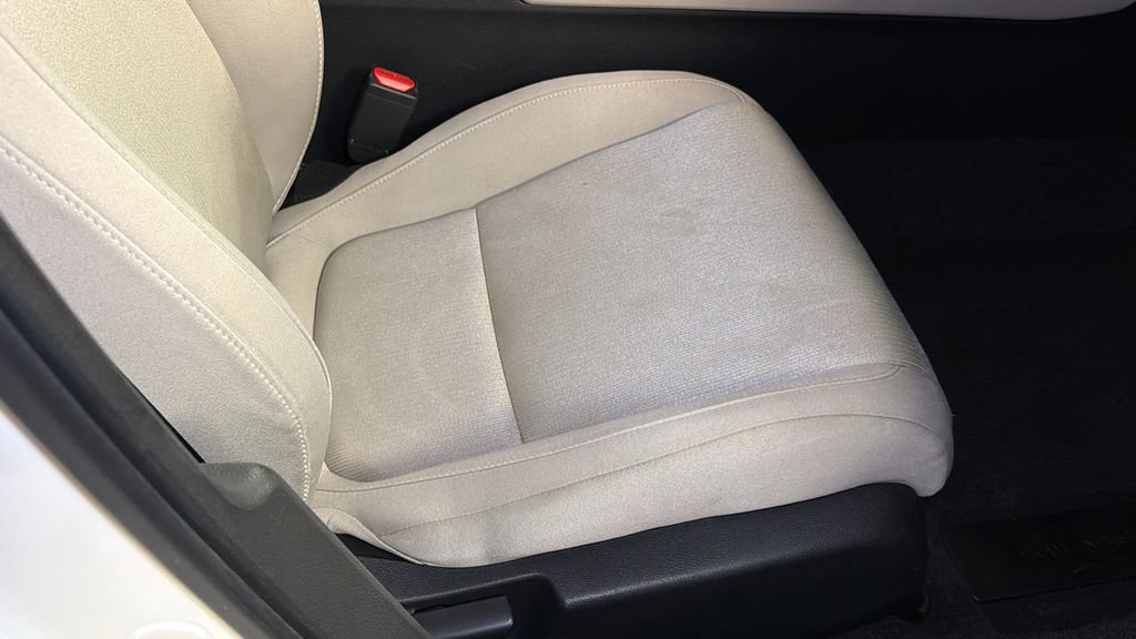 Used 2018 Honda Accord LX image 12