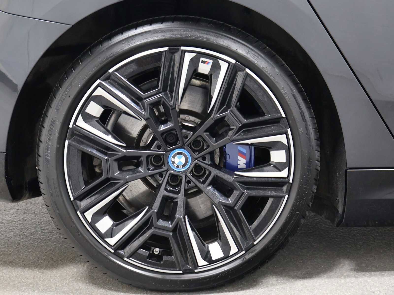 Used 2025 BMW i5 M60 w/ Premium Package AWD/4WD image 36