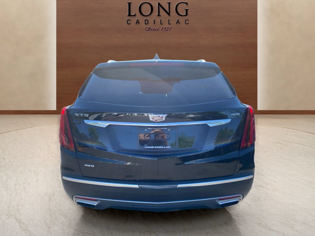 Used 2025 Cadillac XT5 Premium Luxury w/ Technology Package AWD/4WD image 4