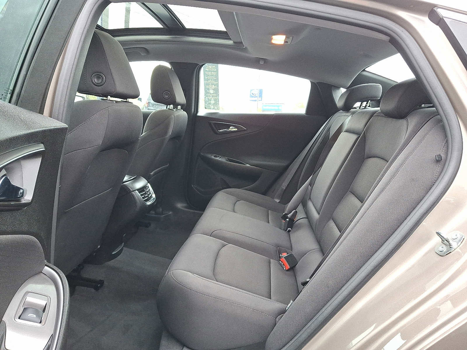 Used 2023 Chevrolet Malibu LT image 12