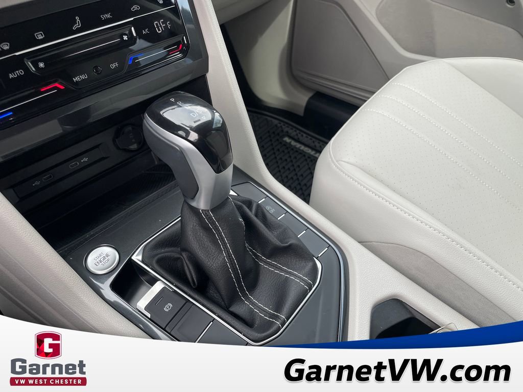 Certified 2023 Volkswagen Tiguan SE FWD image 28
