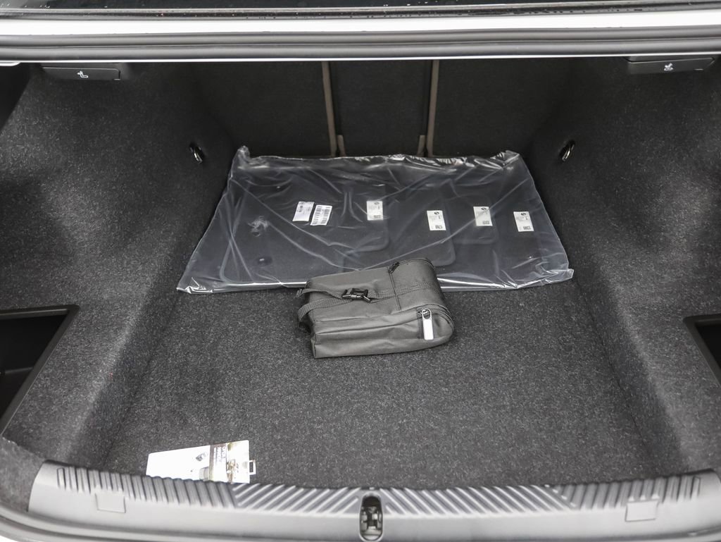 Certified 2025 BMW 530i xDrive w/ Premium Package image 22