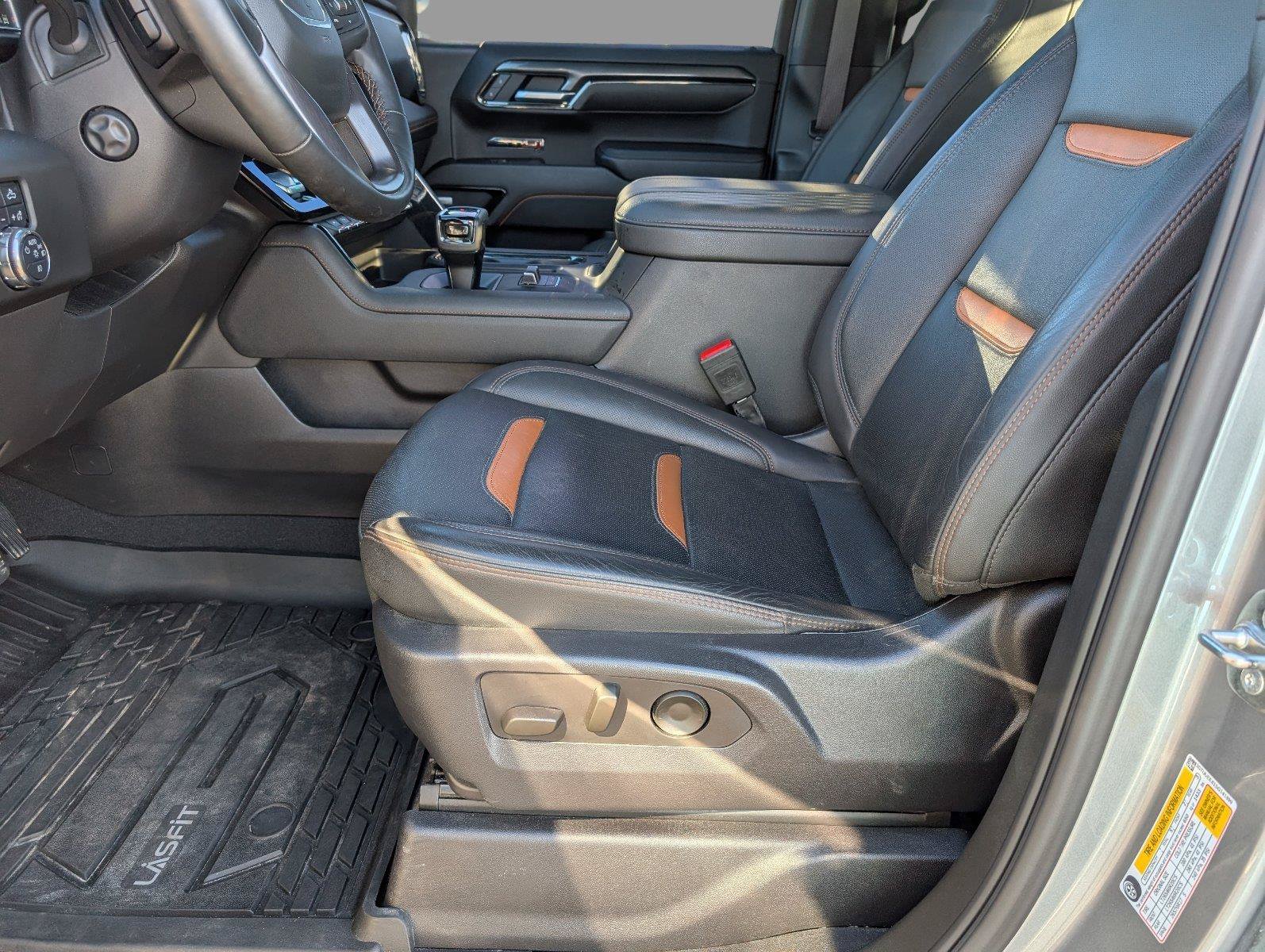 Used 2025 GMC Sierra 1500 AT4 w/ AT4 Premium Package AWD/4WD image 15