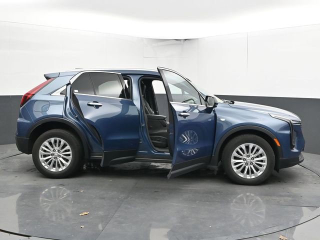 Used 2024 Cadillac XT4 Luxury w/ Cold Weather Package AWD/4WD image 59